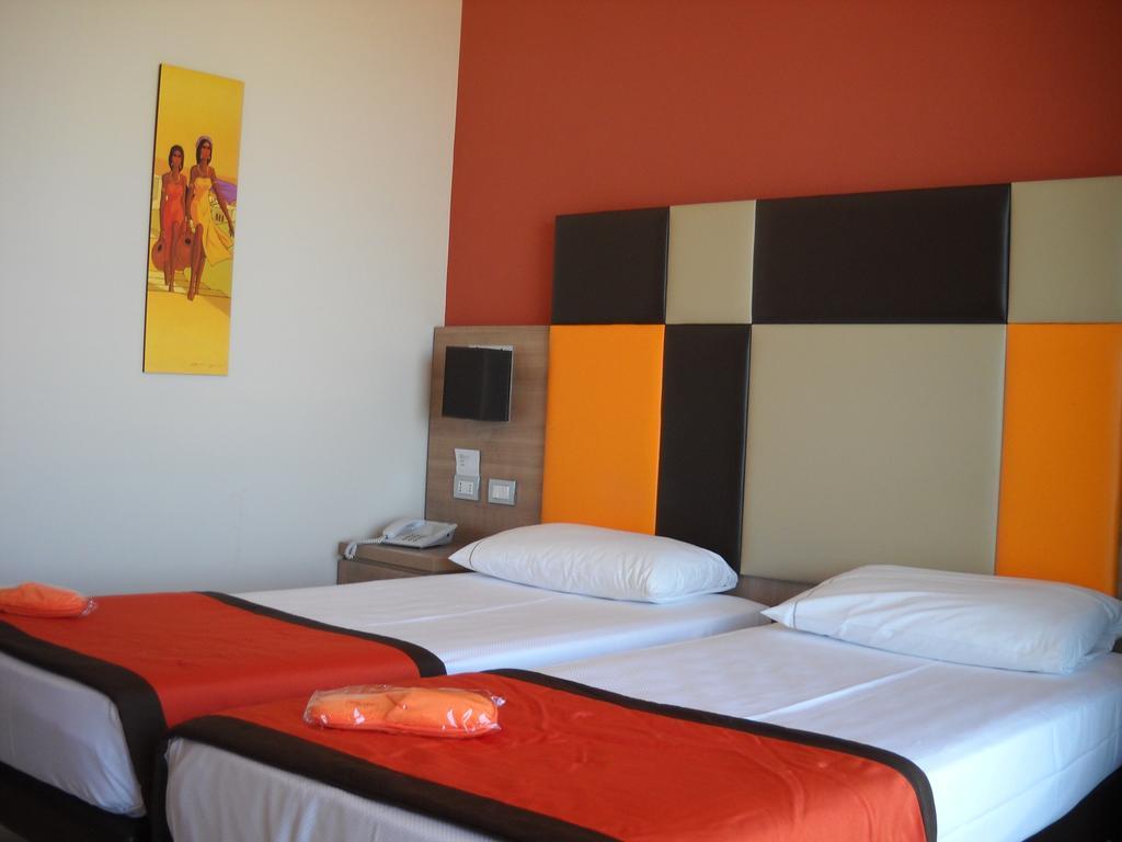 Tiber 4* Fiumicino